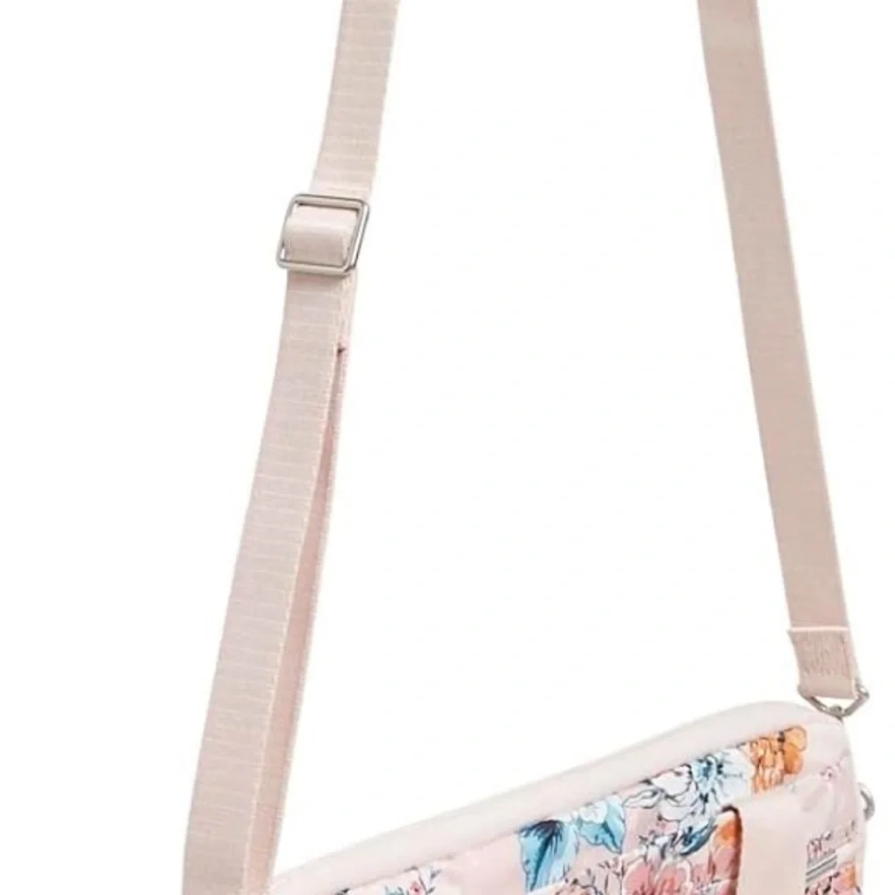 N/A nwt vera